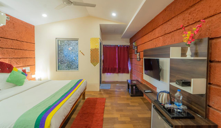 Resorts near Saldure beach